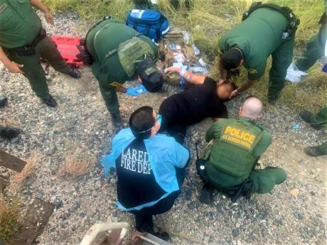 Border Agents Treat Illegal Alien Injured by Train (Contributed/CBP)