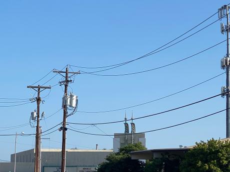 Power Lines (LIVE! Photo/Yantis Green)