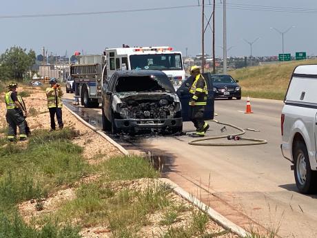 Ford F150 Burns on Loop 306 (LIVE! Photo/James Bouligny)