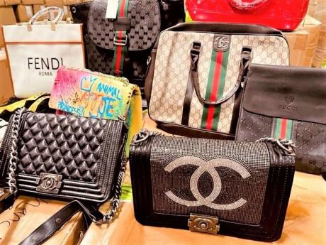 Customs Seizes Fake Purses from China (Contributed/CBP)