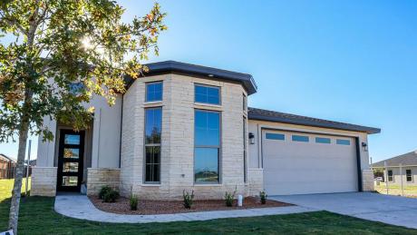 5606 King Mill Circle in Bentwood