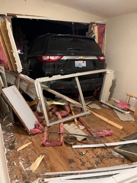 Driver Crashes into House & Harley on Culver (LIVE! Photo/JOE HYDE)