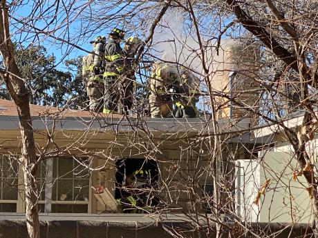 Chimney Fire Threatens Douglas Dr. Home (LIVE! Photo/James Bouligny)