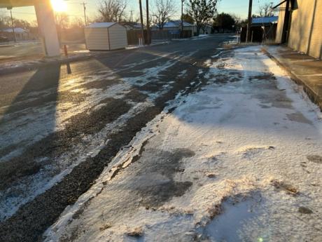 Roads in San Angelo Begin to Thaw 2/4/2022 (LIVE! Photo/Yantis Green)