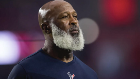 Houston Finalizing Deal for Lovie Smith