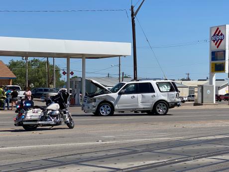 Little Nissan Frontier Collides With a Big Ford Expedition on June 6, 2022