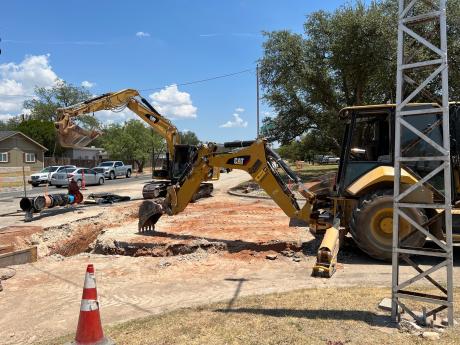 Utility Construction on College Hills 7/22 (LIVE! Photo/Yantis Green)