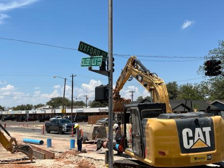 Construction on College Hills at Oxford (LIVE! Photo/Yantis Green)