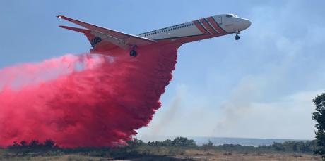 Air Tanker Drops Load on Texas Wildfire (Contributed/TAMUFS)