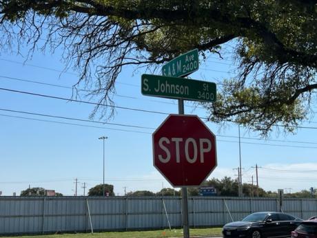 A&M Ave./Johnson St. sign (LIVE! Photo/Yantis Green) 