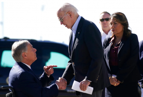 Gov. Abbott Hands Biden Letter in El Paso (Courtesy/Andrew Harnik)