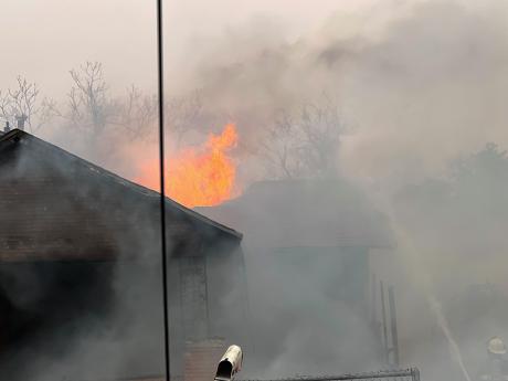 House Fire 3.2.23 N. Chadbourne 37th St. (LIVE! Photo/Yantis Green)