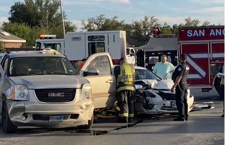 3 Car crash Southwest and Sunset 4.3.23 (LIVE Photo/James Bouligny)