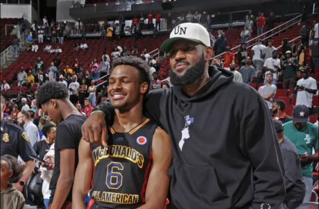 Lebron James (right) and his son Bronny James (left)