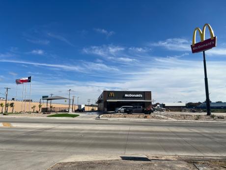 McDonald's Southwest Blvd Opens Dec. 15 (LIVE photo Lucas Banda)