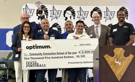 Dave Campbell's presents San Angelo Lake View High School with the 2023 Community Connection School of the Year Award