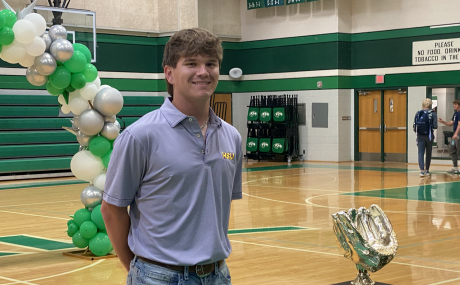 Matthew Steen signs to play baseball at Hardin Simmons