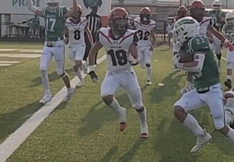 Wall running back Hagyn Barber breaks for the end zone against Eastland in 2023.
