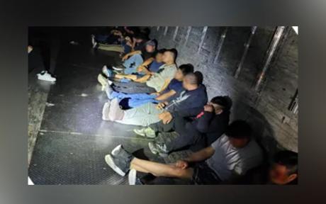 Texas Border Patrol Finds 16 Migrants Locked in Trailer