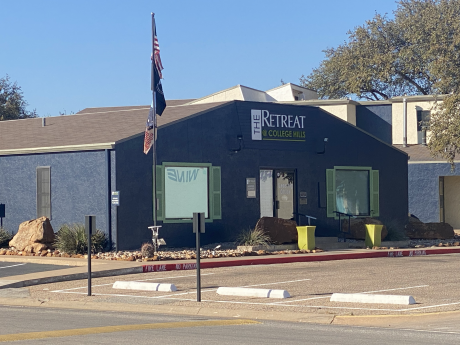 Today on LIVE!, tenants are threatening lawsuits over mold in an apartment complex, US 67 at Barnhart was shut down yesterday, and local girl's basketball teams start the playoffs tonight! Also, Chasity Oaks with the Chicken Farm Art Center is in studio and Tessa Koskovich speaks with Dale Wilde at the San Angelo Stock Show!