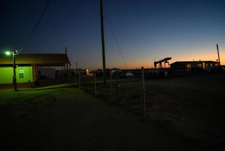 Oil and gas industry leaders said this week that prolonged tariffs and uncertainty in the economy could hurt production. Credit: Eli Hartman/The Texas Tribune