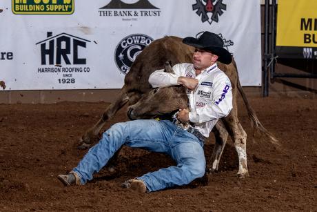 Oregon's Jesse Brown took down his steer in 2.9 seconds Wednesday to tie the arena record at the San Angelo Rodeo.
