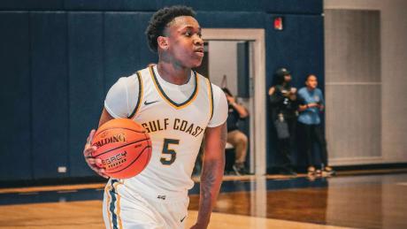 The Angelo State men's basketball program has added junior college transfer Jabbari Barry to the incoming class for the 2025-26 season.