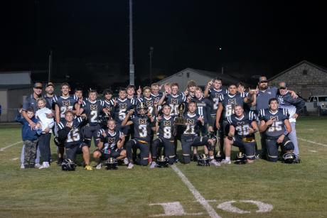 The Menard Yellow Jackets had a breakthrough season last year as a six-man football program with their first district title and first playoff win.