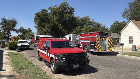 Structure fire at E. 10th and Volney St on Tuesday, September 30.