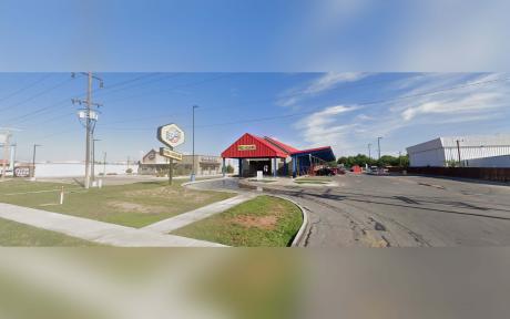 ZIPS Car Wash, 4106 Sherwood Way