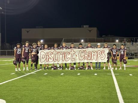 The Bronte Longhorns defeated Trent 62-12 to win a share of the District 6-1A Division II title Friday, Oct. 31, 2025.