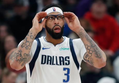 The Dallas Mavericks have traded Anthony Davis to the Washington Wizards.