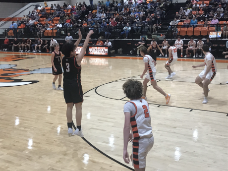 Garden City's Juan Barco fires a 3-pointer against Robert Lee on Tuesday, Feb. 17, 2026.