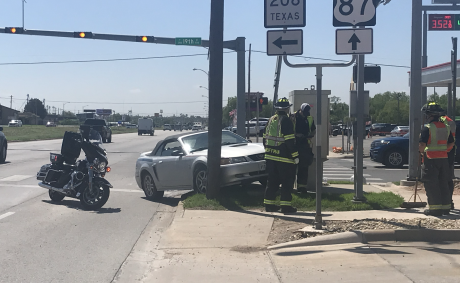Silver Mustang made an unsafe turn off North Bryant onto 19th Street