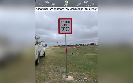 70 mph speed limit signs on US 87 near Wall