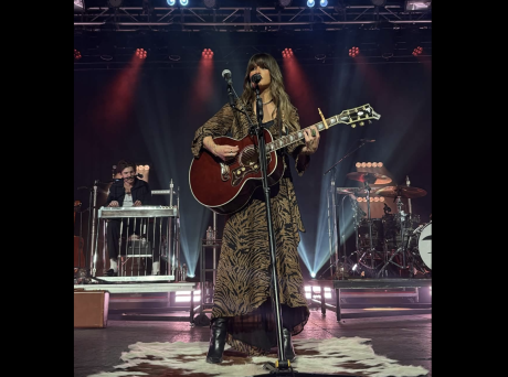 Ella Langley performs in 2025.