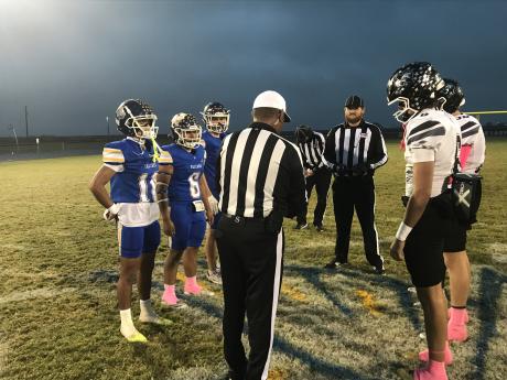 Sonora Broncos coin toss on Oct. 30, 2026
