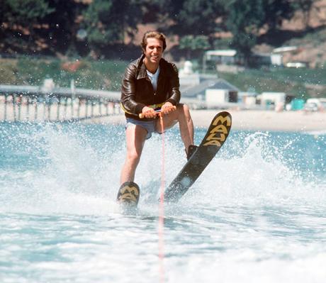 A scene from the episode that has Fonzie waterskiing and jumping said shark (photo courtesy of hollywood.com)