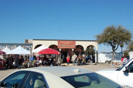 The 10th Annual Holiday Bazaar at Tabor Interiors (LIVE! photo by John Basquez)