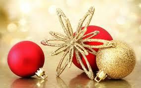 Golden ornaments (photo courtesy of 10hdwallpapers.com)