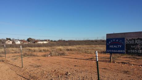 The controversy surrounds this patch of land at 2900 Valleyview in the southwest side of San Angelo. (LIVE! Photo/Amanda Henson)