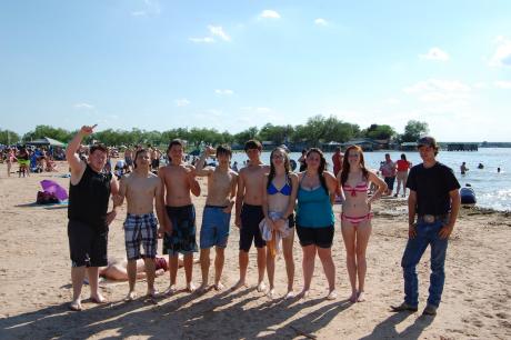 A group of Veribest high-schoolers celebrated the beginning of summer at Mary E. Lee Beach on Saturday. (LIVE! Photo/Martin Reinhard)