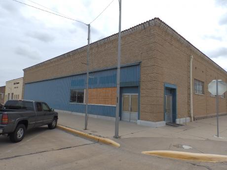 A local group hopes to convert the old Harry's Grocery Store into a new teen center. (LIVE! Photo/Matt McDaniel)