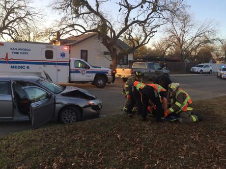 Browning Street crash on Dec. 14, 2014. (LIVE! Photo/John Basquez)
