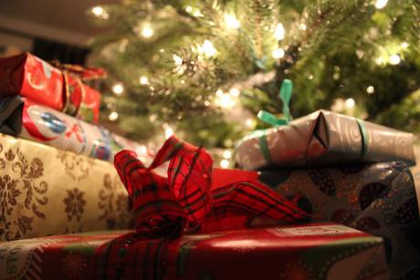 A poll shows many San Angeloans will wait till Christmas Day to open gifts. (Image/Flickr)