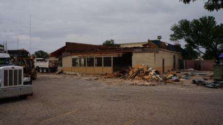 Tearing down Grandy's on May 23, 2014. (LIVE! Photo/John Basquez)