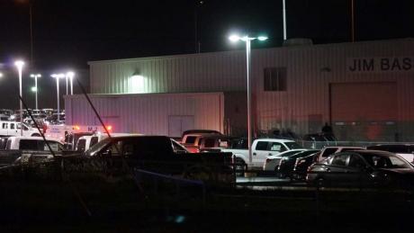 Manhunt at Jim Bass Ford. (LIVE! Photo/John Basquez)