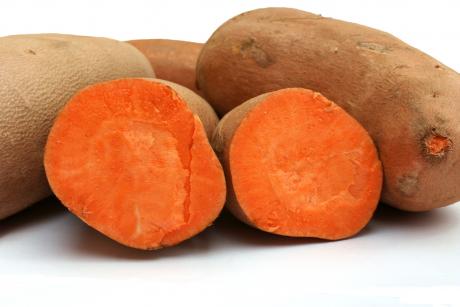 Yams and sweet potatoes aren't the same thing. (Photo courtesy of kidoing.com)