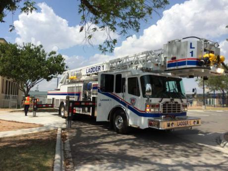 Fire scare at San Jacinto Elementary School (LIVE! Photo/John Basquez)