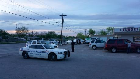 Police arrest wanted man near Ave. L and S. Bell St. (LIVE! Photo/John Basquez)